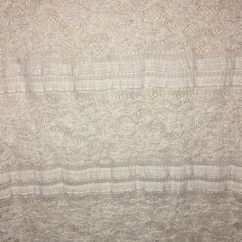Lacy Top - Picture 2 of 3